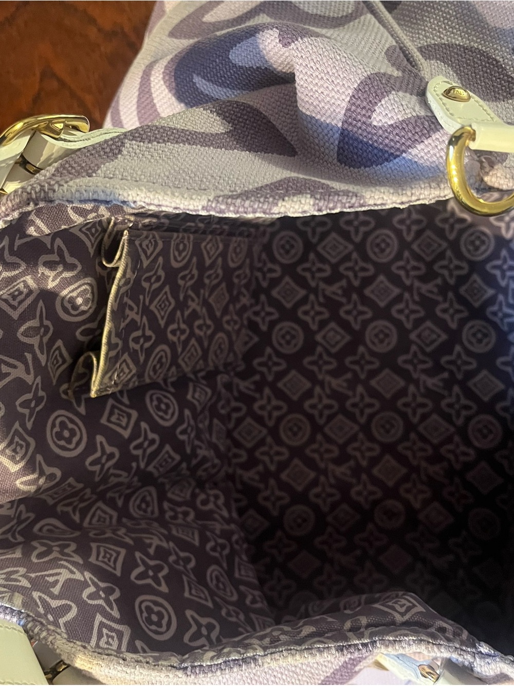 Authentic Louis Vuitton Tahitienne bag - Picture 9 of 15